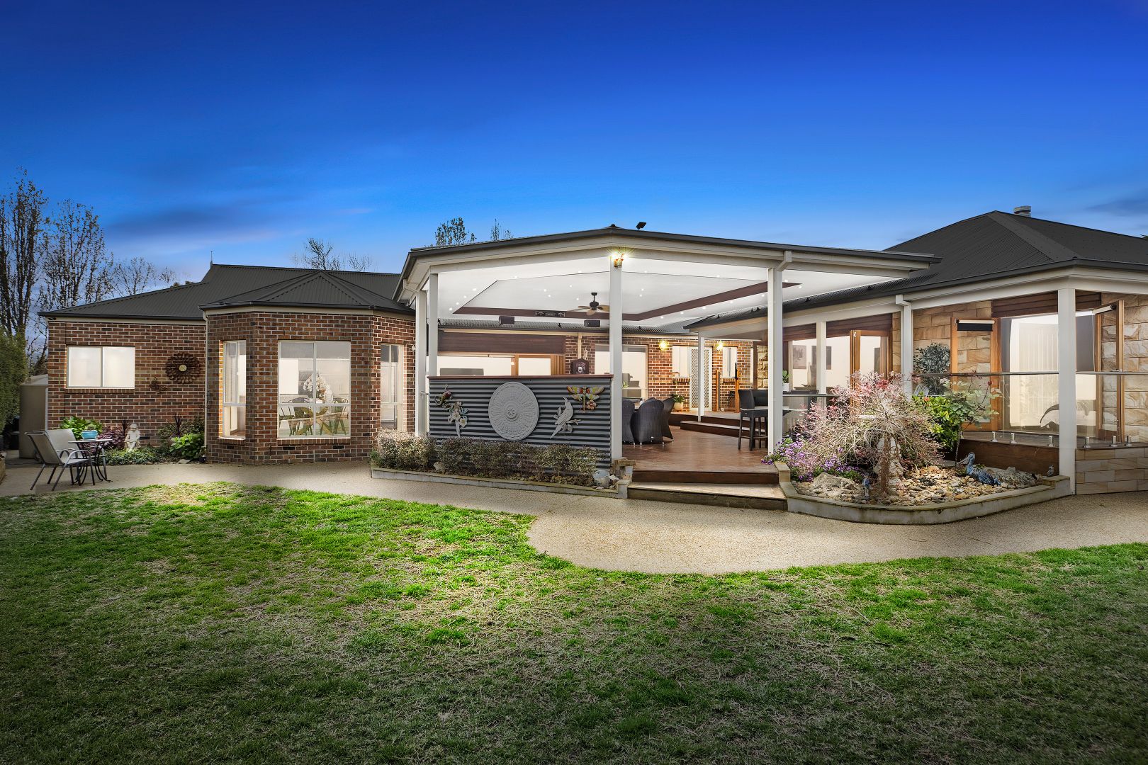 30 Grange Drive, Lysterfield VIC 3156, Image 2