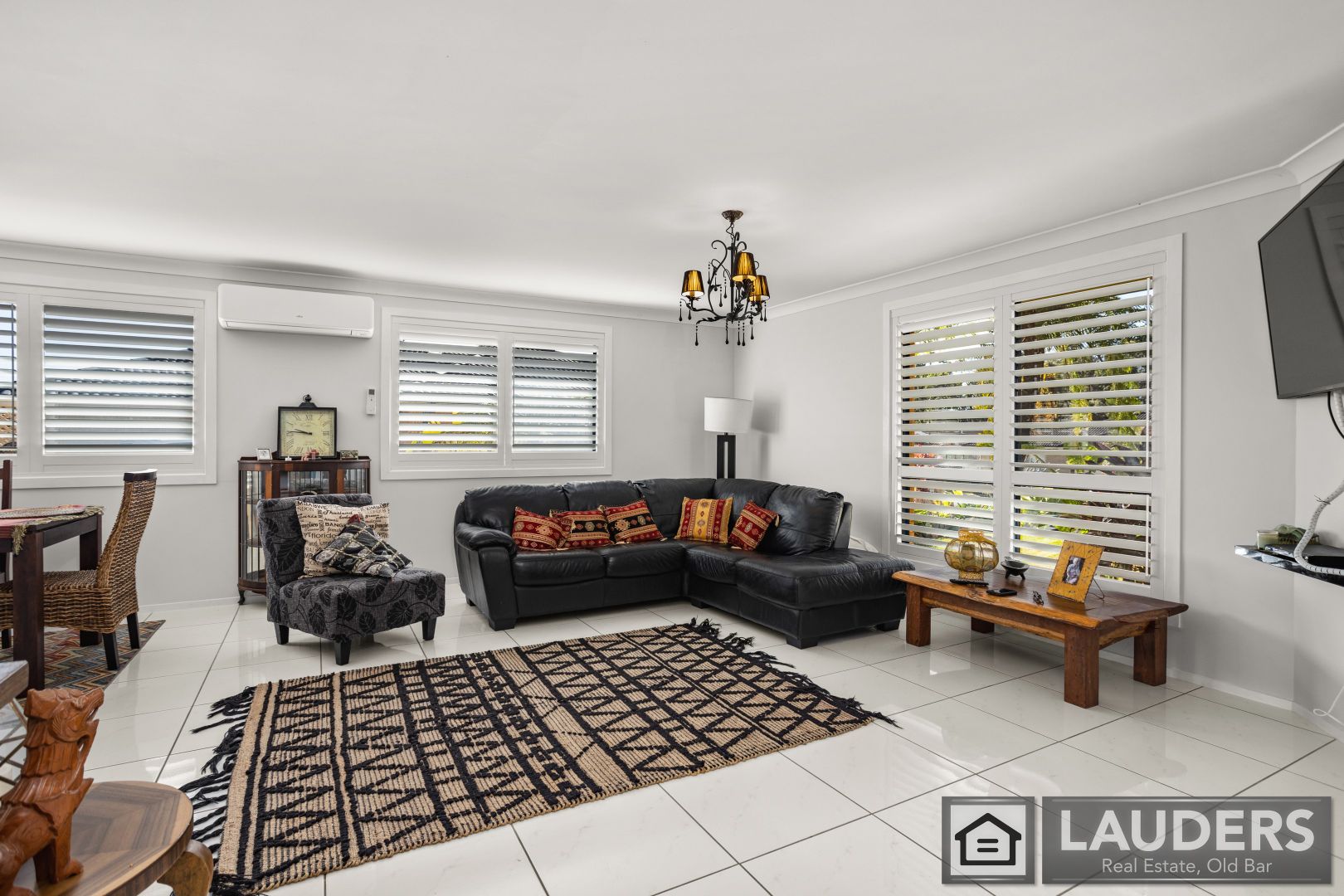 10 Ivy Crescent, Old Bar NSW 2430, Image 2