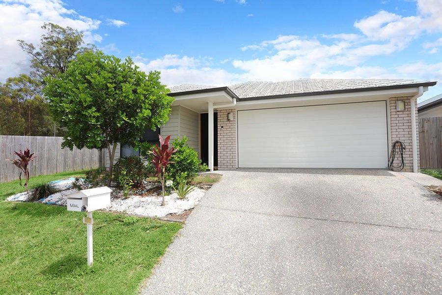 4 bedrooms House in 33 Gregor Crescent COOMERA QLD, 4209