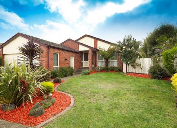 4 Roxby Court, Berwick VIC 3806