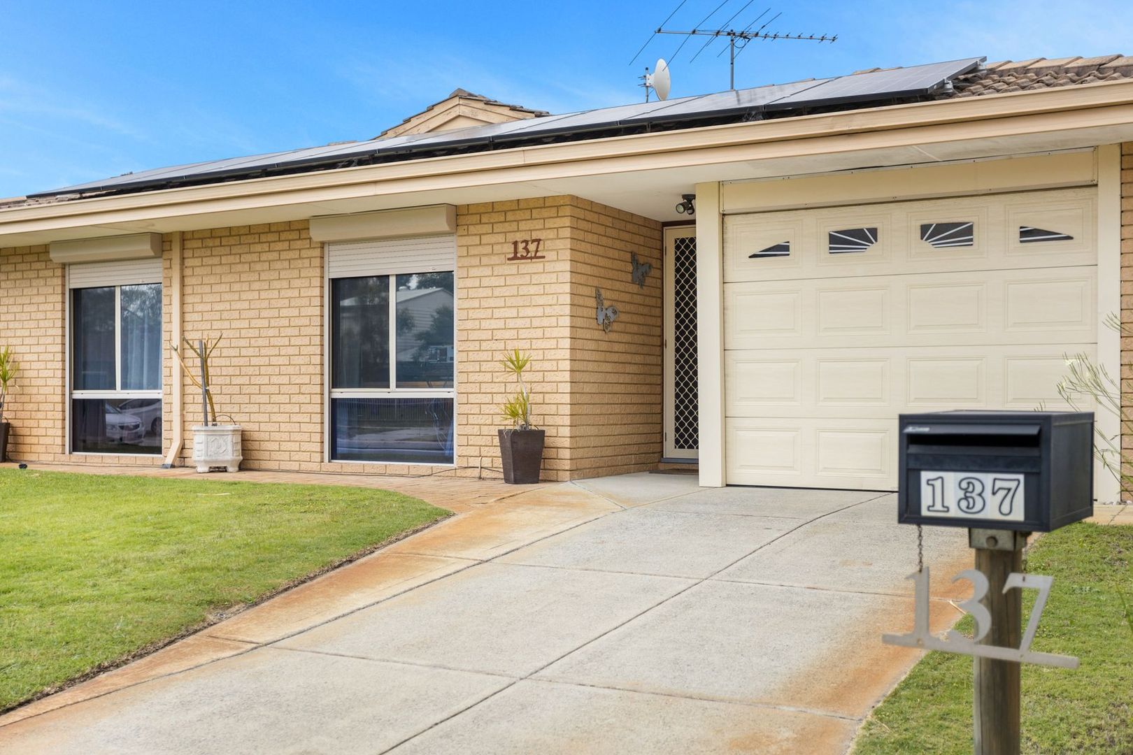 137 Kingfisher Avenue, Ballajura WA 6066, Image 1