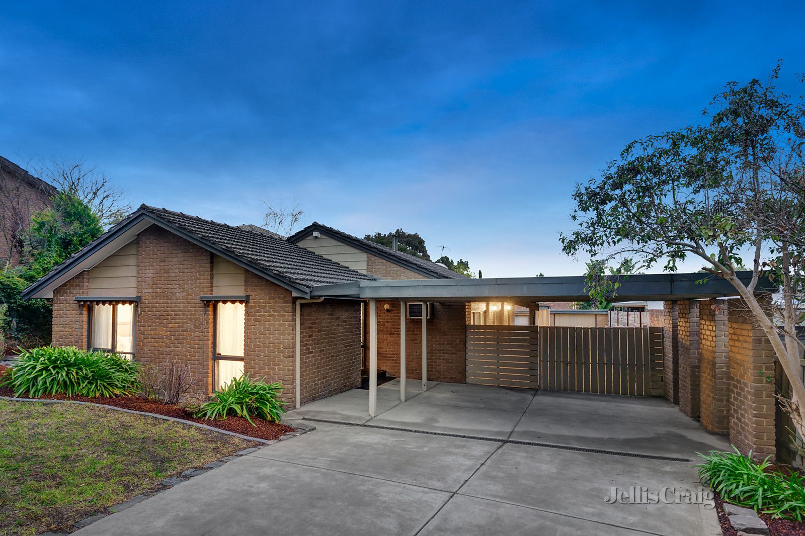 5 Ferndell Crescent, Templestowe VIC 3106, Image 0