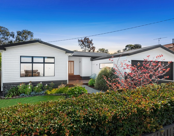 2 Murray Street, Highton VIC 3216