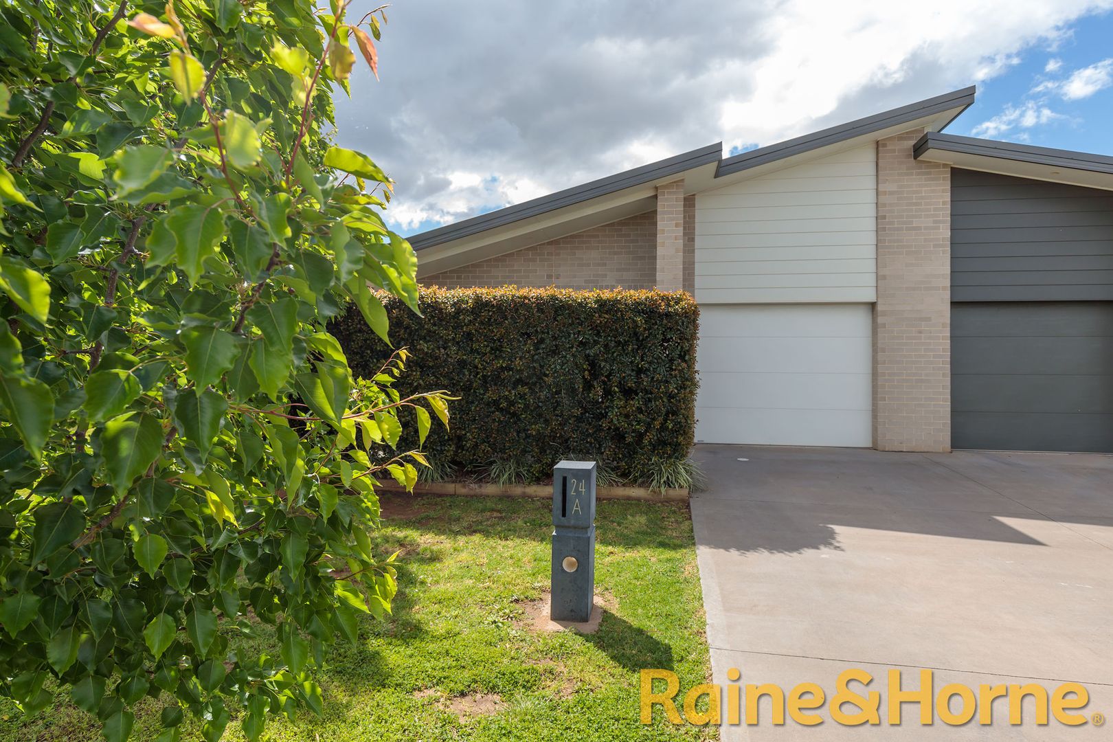 24A Apsley Crescent, Dubbo NSW 2830