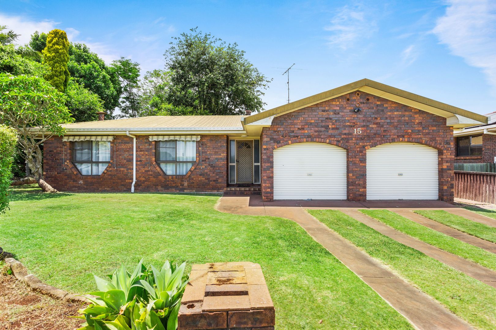 15 Kingsford Smith Drive, Wilsonton QLD 4350