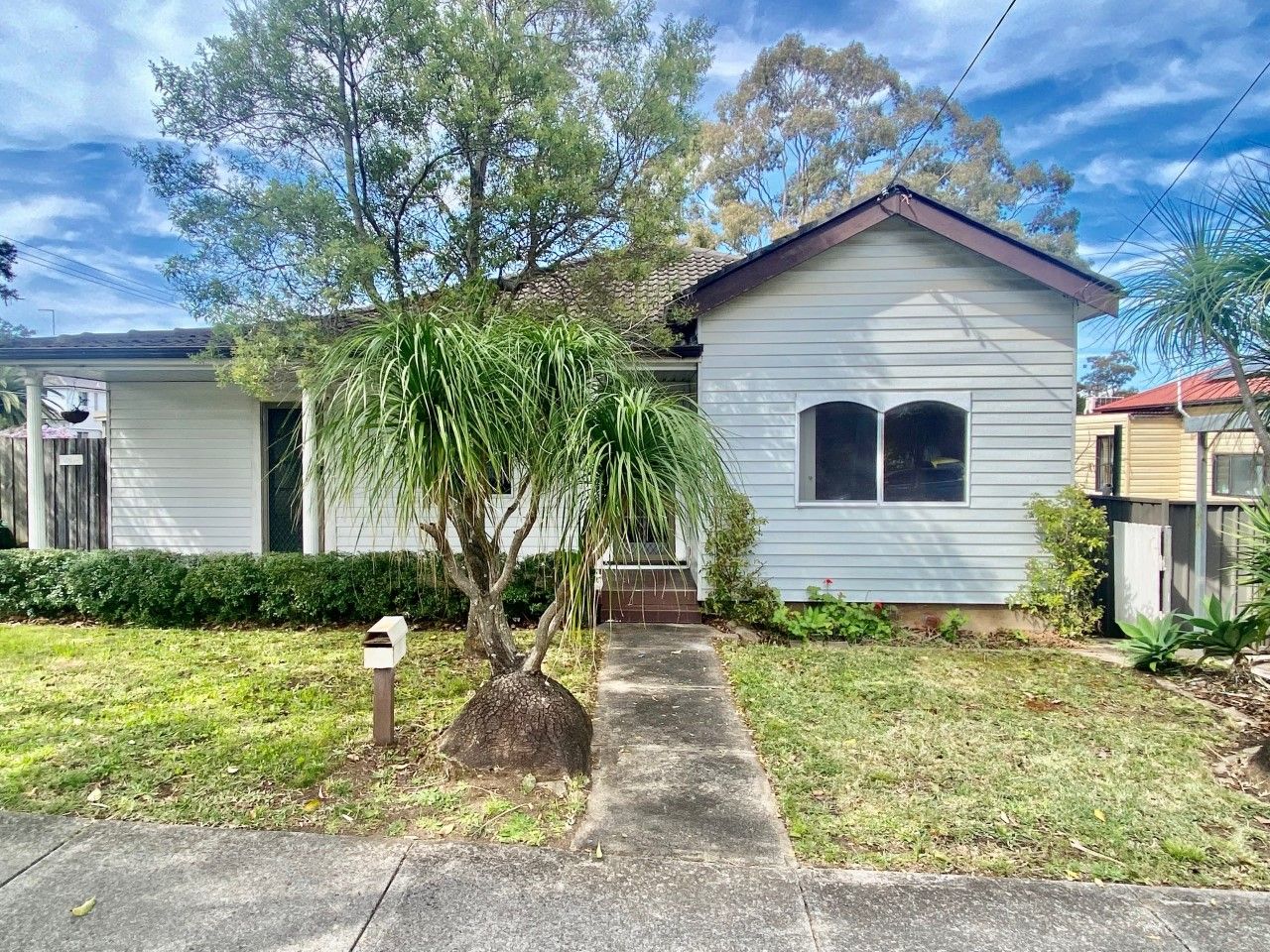 4 bedrooms House in 27 Newman Street MORTDALE NSW, 2223