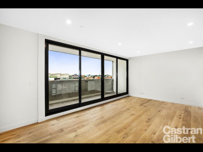 2 bedrooms Apartment / Unit / Flat in 210/6-8 Gamble Street BRUNSWICK EAST VIC, 3057