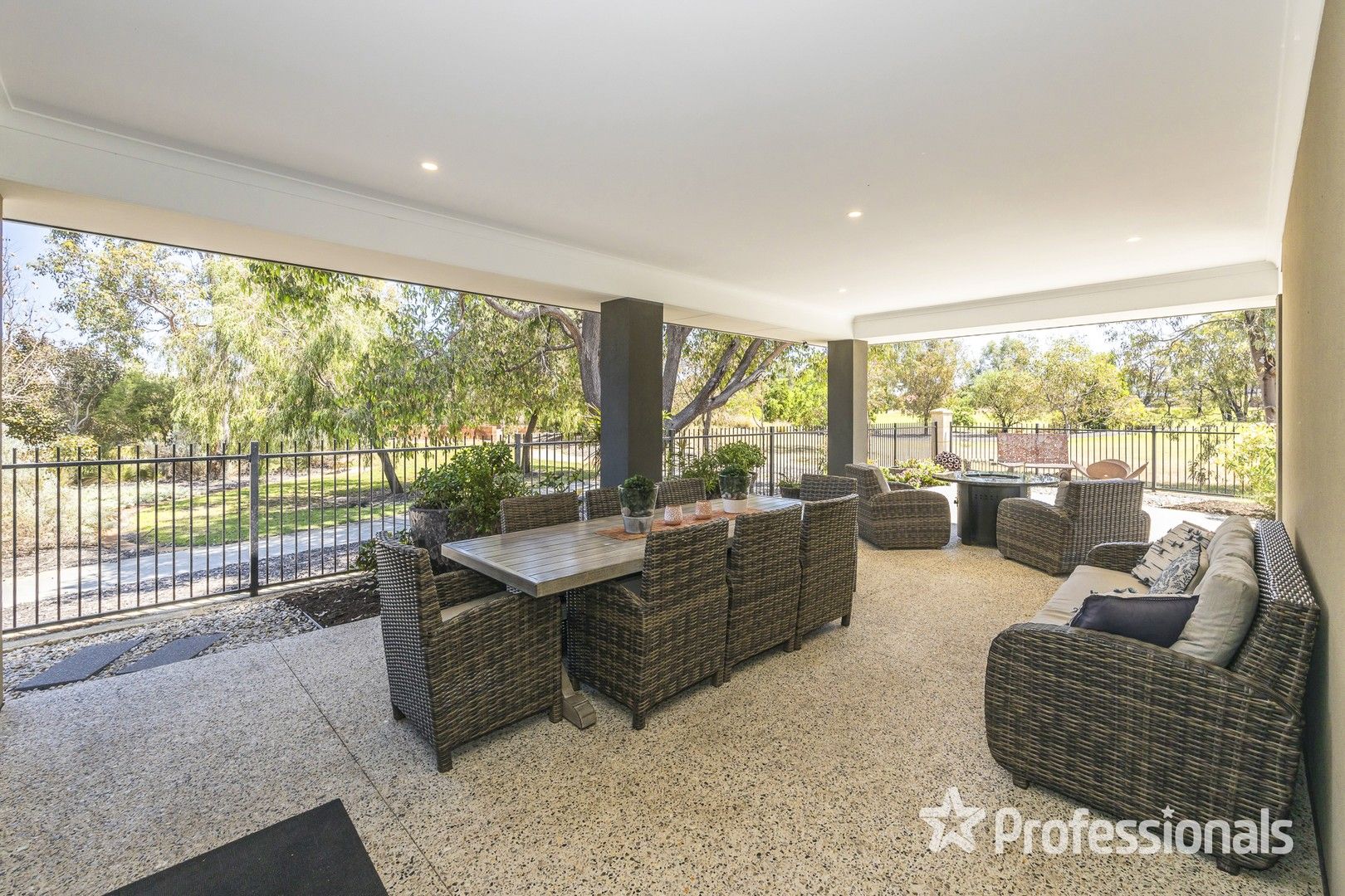 15 Crescendo Green, The Vines WA 6069, Image 0