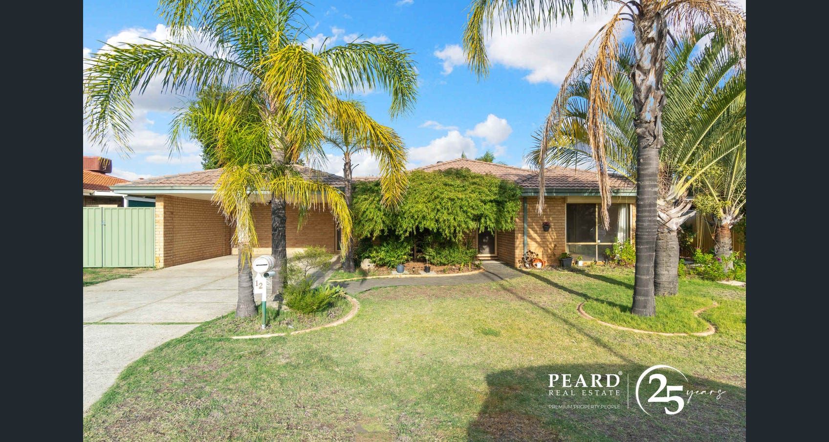 4 bedrooms House in 12 Gannet Trail BALLAJURA WA, 6066