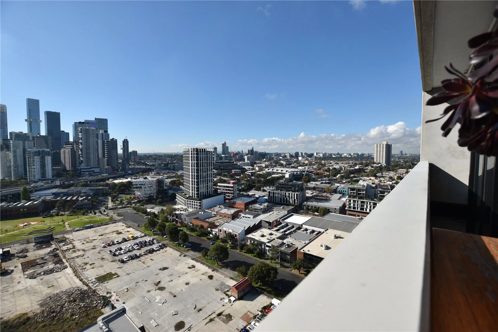1906/89 Gladstone Street, South Melbourne VIC 3205