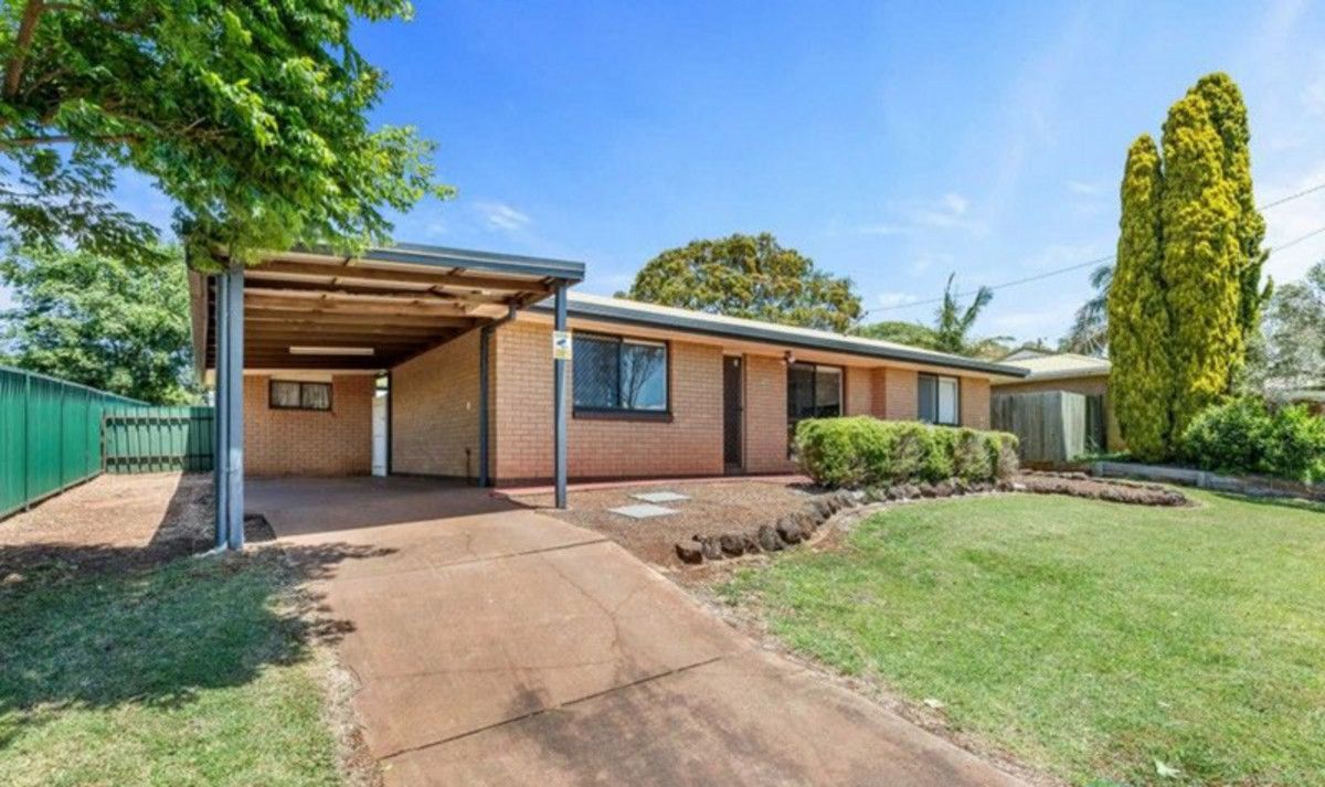 40 Champagne Crescent, Wilsonton Heights QLD 4350