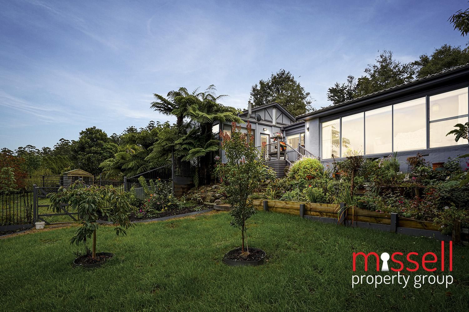 6 bedrooms House in 2 Forest Track KALLISTA VIC, 3791