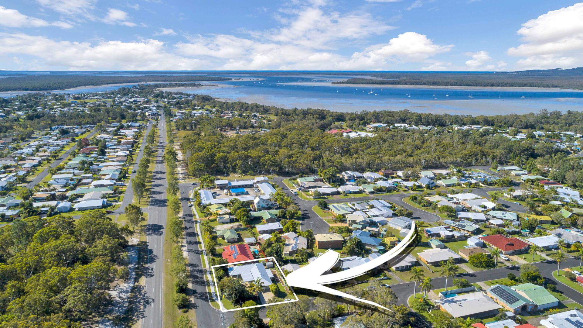 129 Gympie Road, Tin Can Bay QLD 4580, Image 1