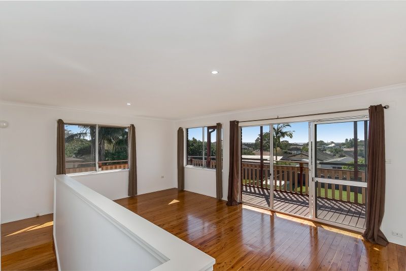 12 Campbell Avenue, The Entrance NSW 2261, Image 2