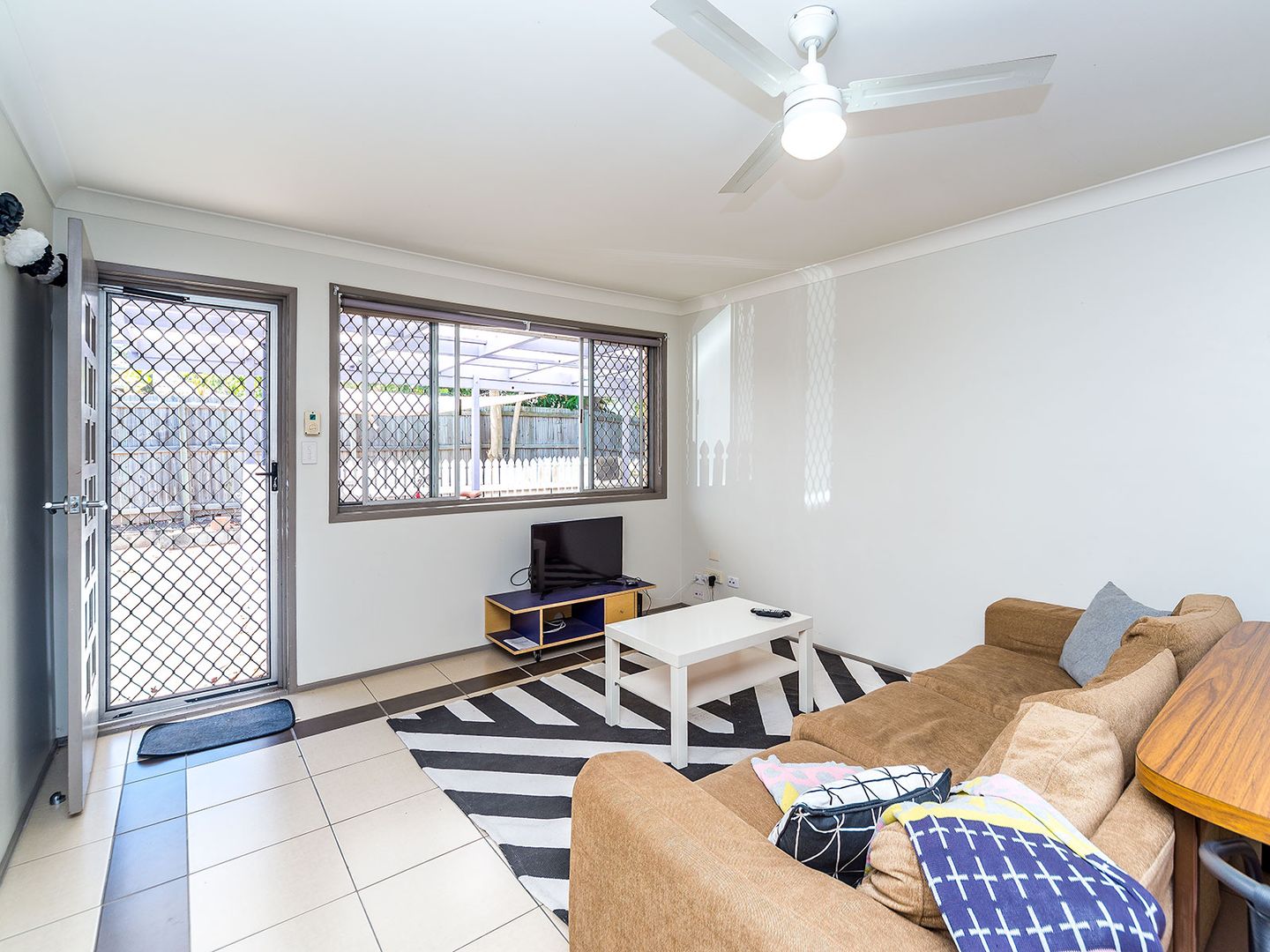 14 Barton Avenue, Southport QLD 4215, Image 2