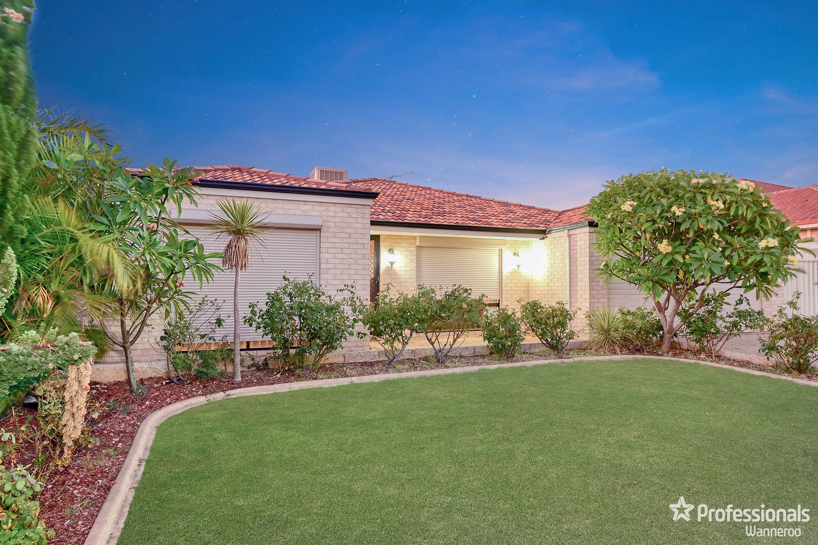 135 St Stephens Crescent, Tapping WA 6065, Image 2