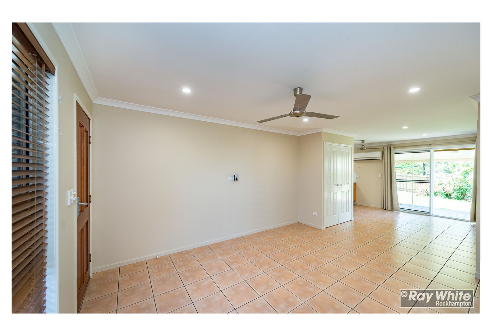 1/576 Norman Road, Norman Gardens QLD 4701, Image 2