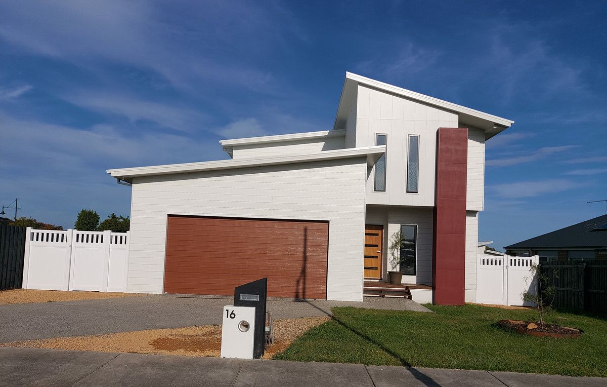 4 bedrooms House in 16 Albatross Drive INVERLOCH VIC, 3996