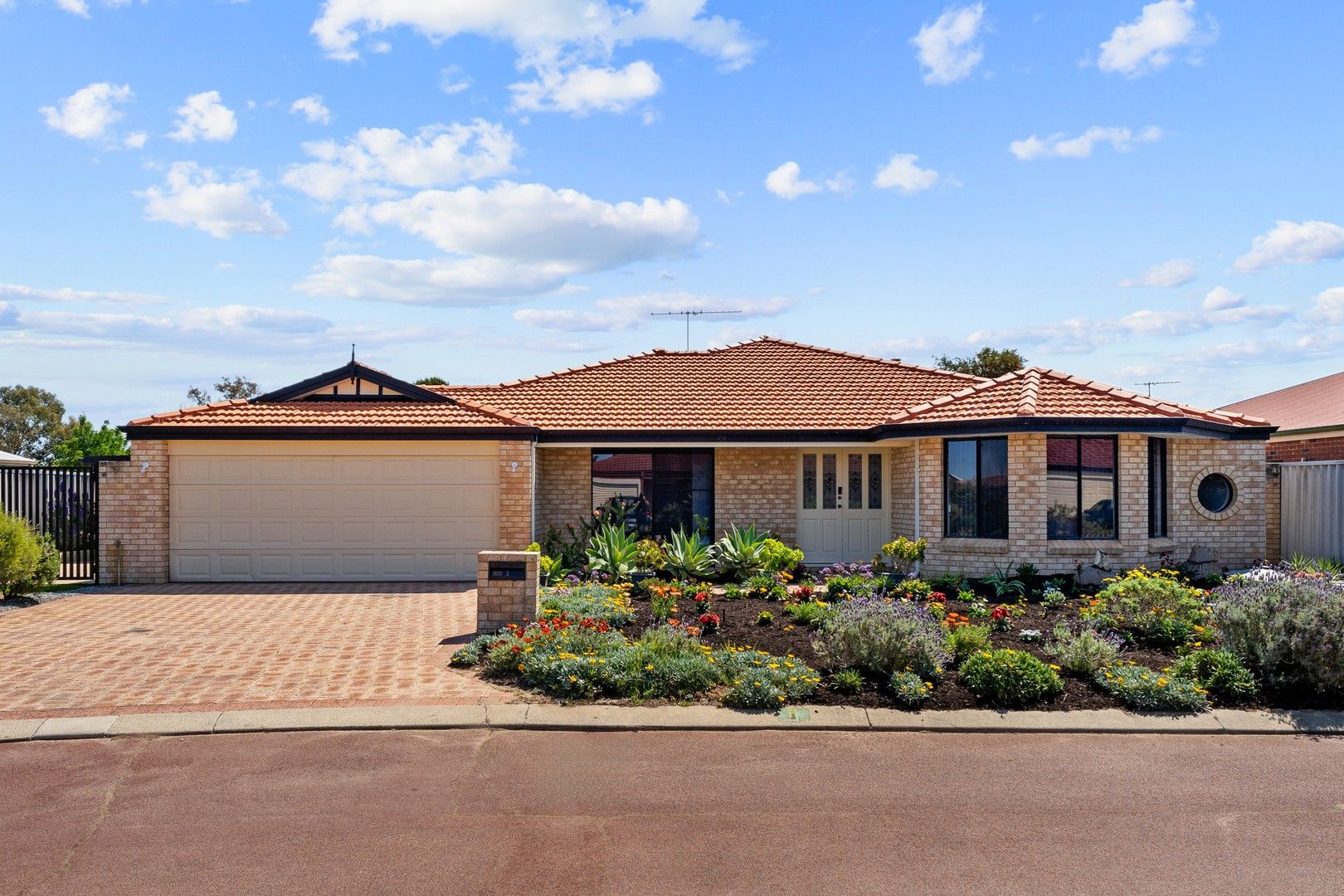 1 Lois Lane, Warnbro WA 6169, Image 0