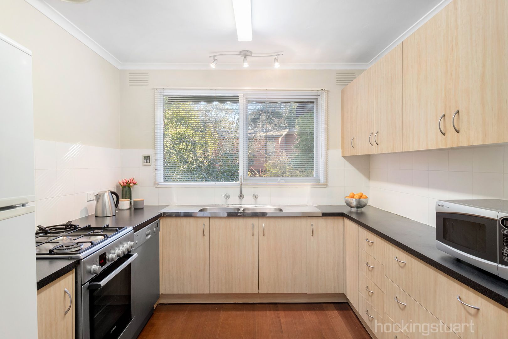 1/7-11 Elm Grove, Mount Waverley VIC 3149, Image 2