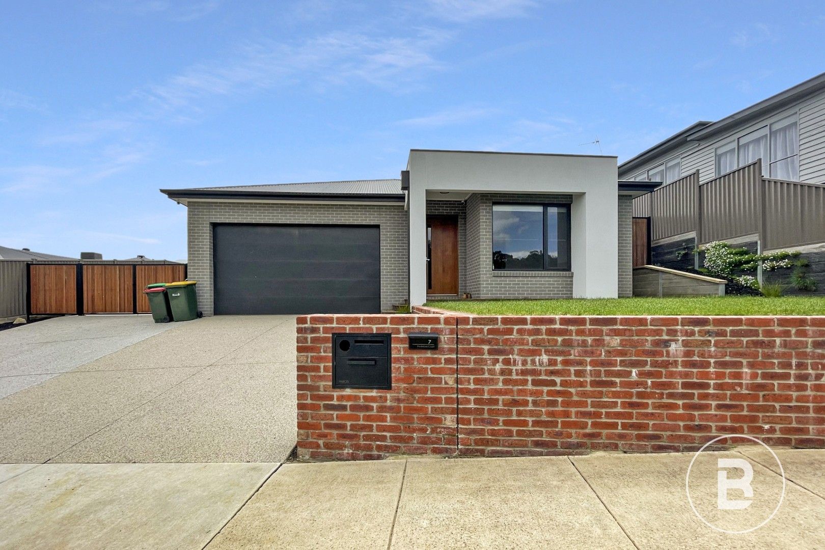 3 bedrooms House in 7 Pardalote Court BROWN HILL VIC, 3350
