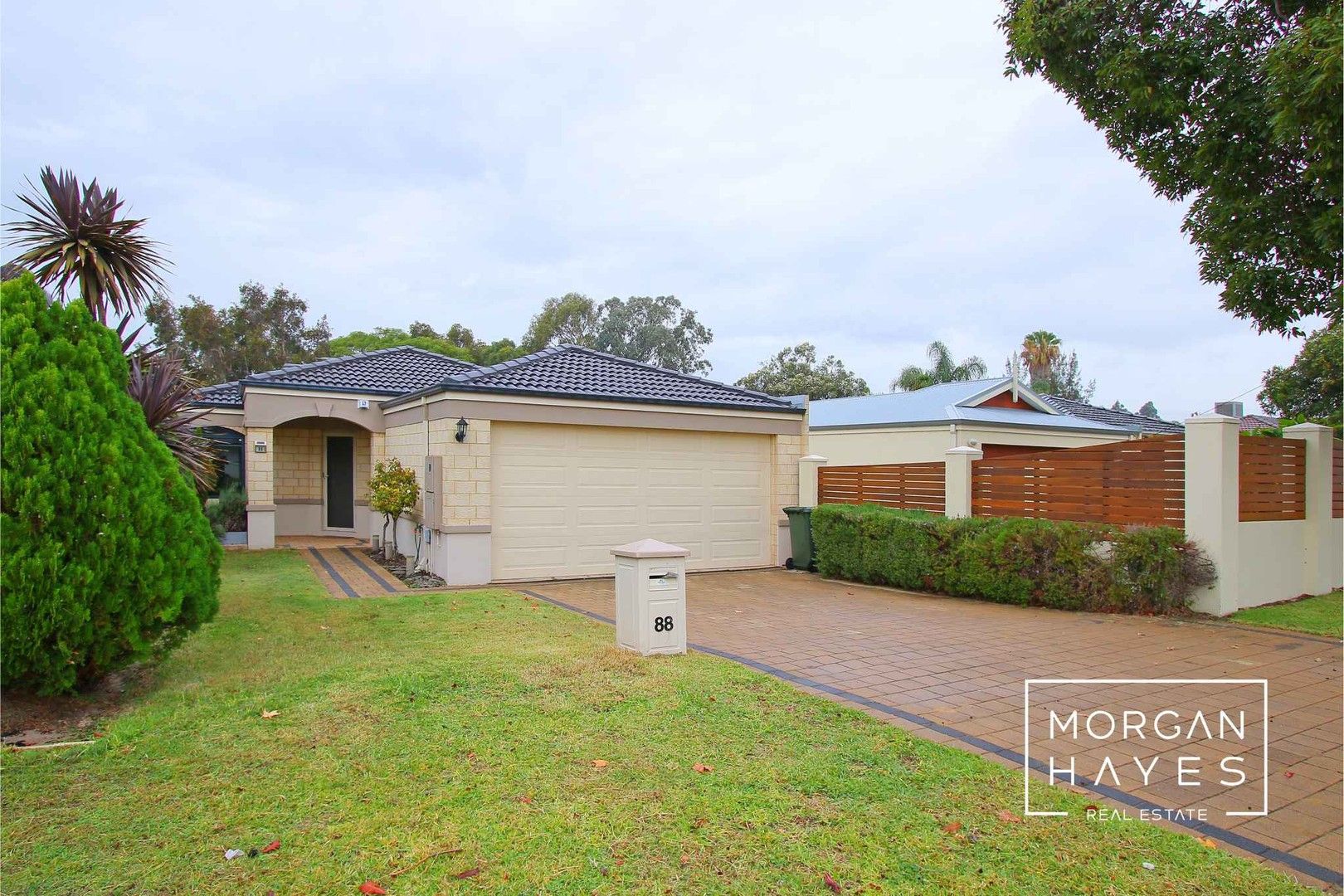 3 bedrooms House in 88A Modillion Avenue RIVERTON WA, 6148