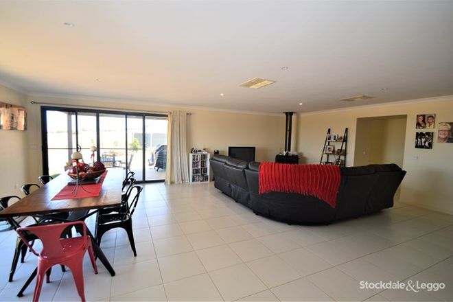 Picture of 43 Lakeside Drive, CHESNEY VALE VIC 3725