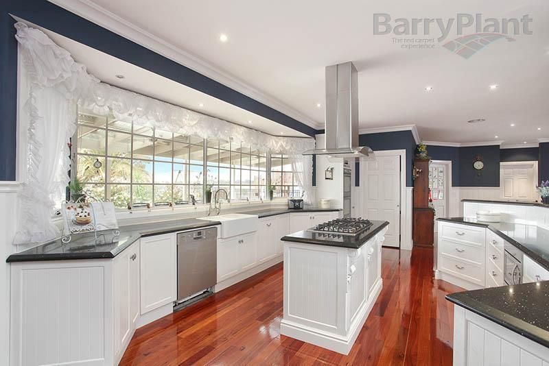 58 Riverview Drive, BACCHUS MARSH VIC 3340, Image 2