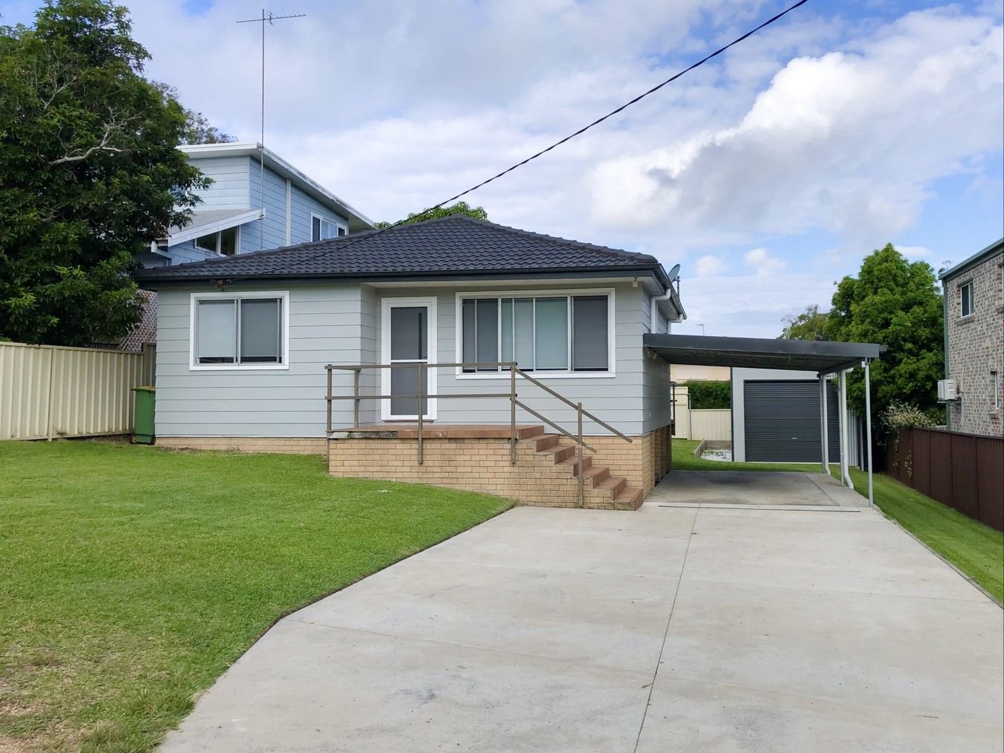 2 bedrooms House in 26 Winbin Crescent GWANDALAN NSW, 2259