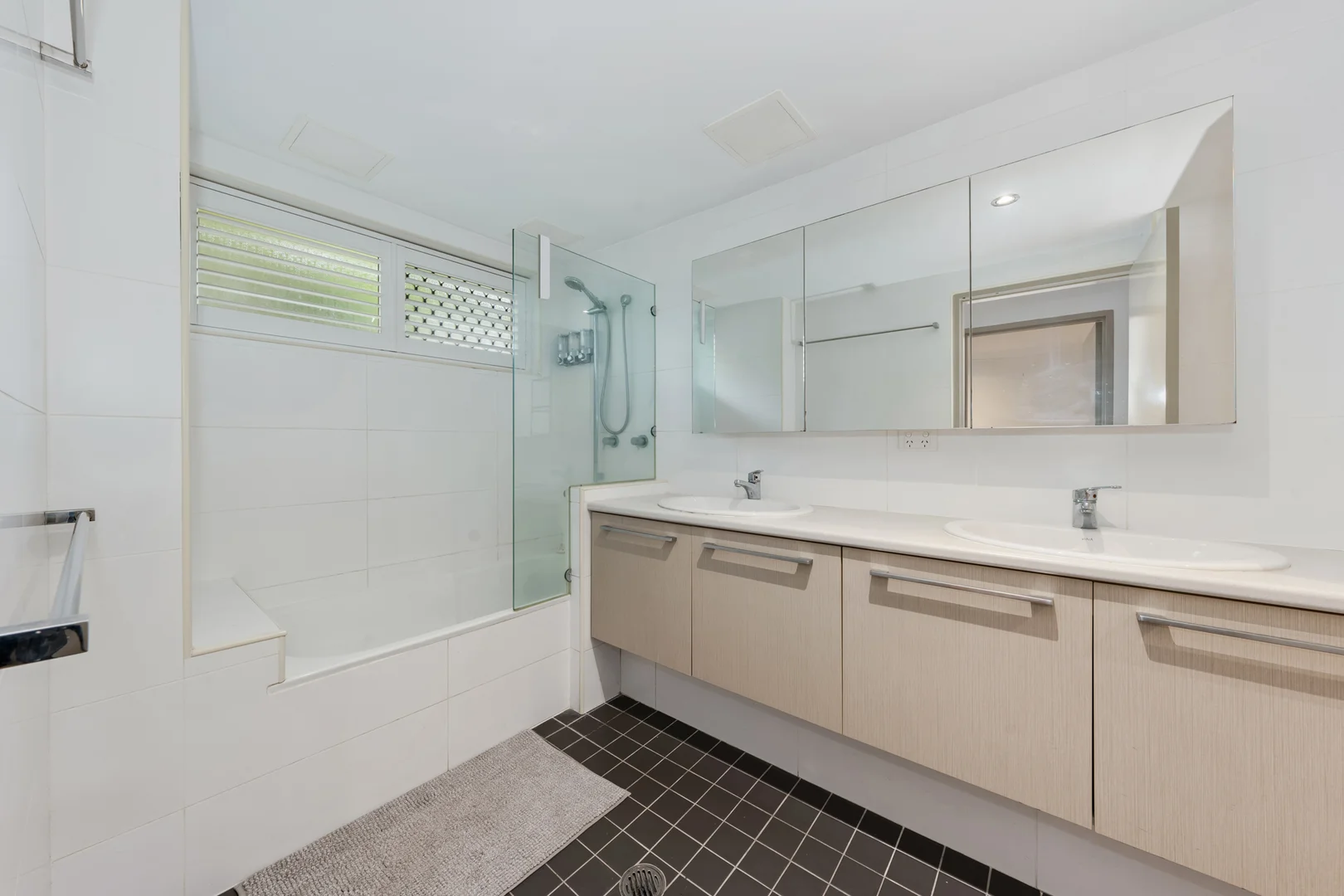 Additional image 9 of 1/27 Pine Street, Bulimba QLD 4171