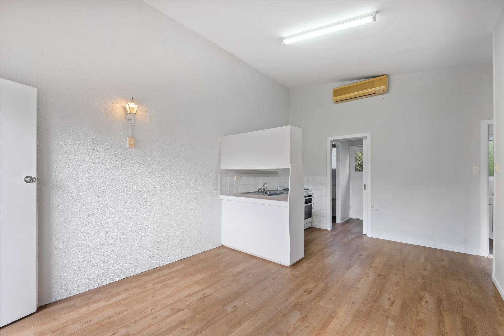 Additional image 3 of 2/20 Esther Street, Mount Lofty QLD 4350