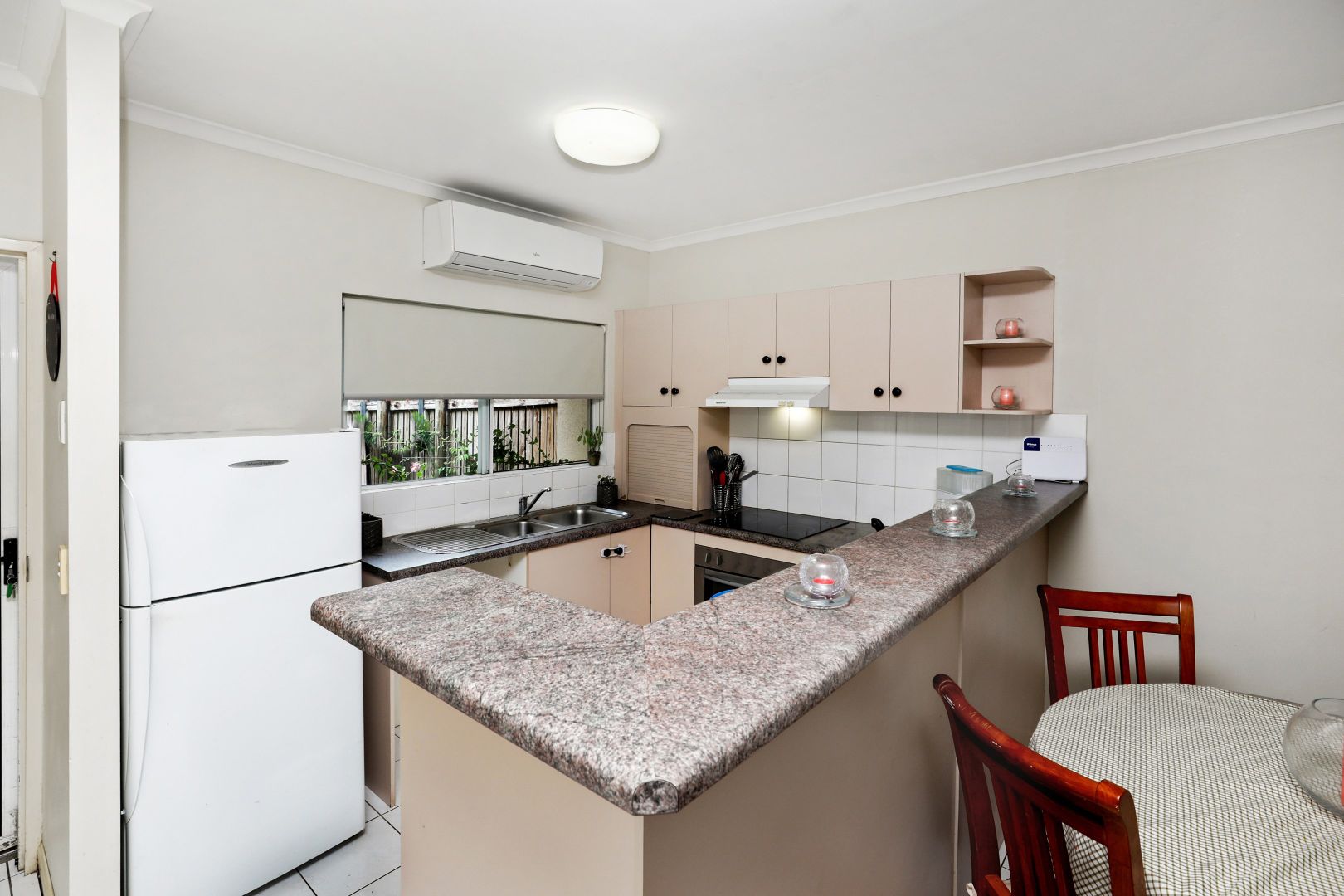 Unit 8/5-15 Mcgregor St, Mooroobool QLD 4870, Image 2