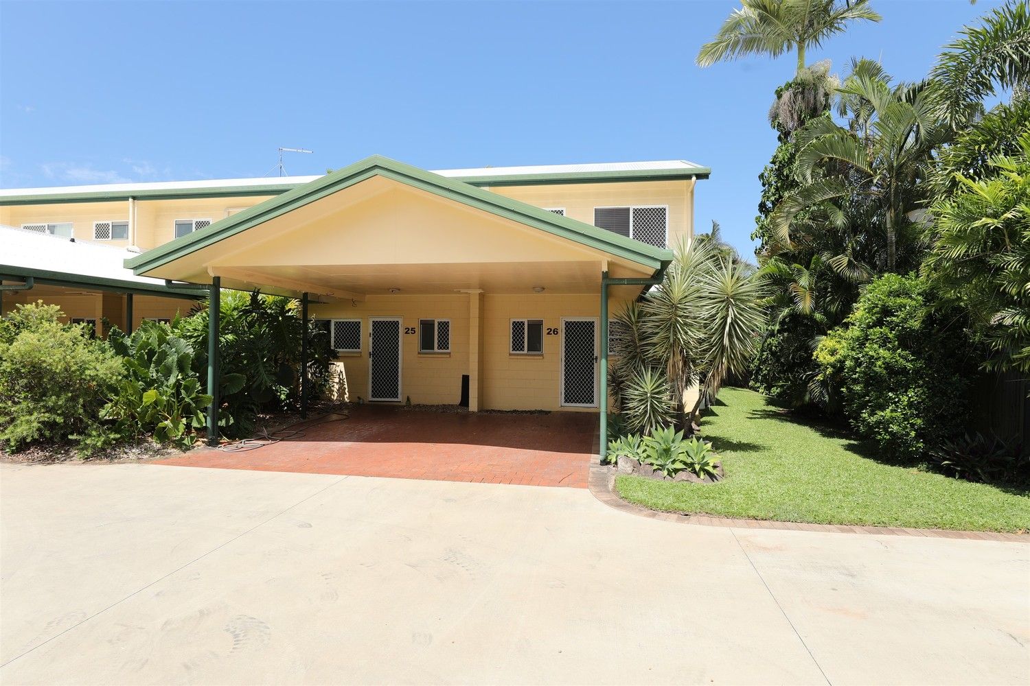 2 bedrooms Townhouse in 25/27 Stokes Street EDMONTON QLD, 4869