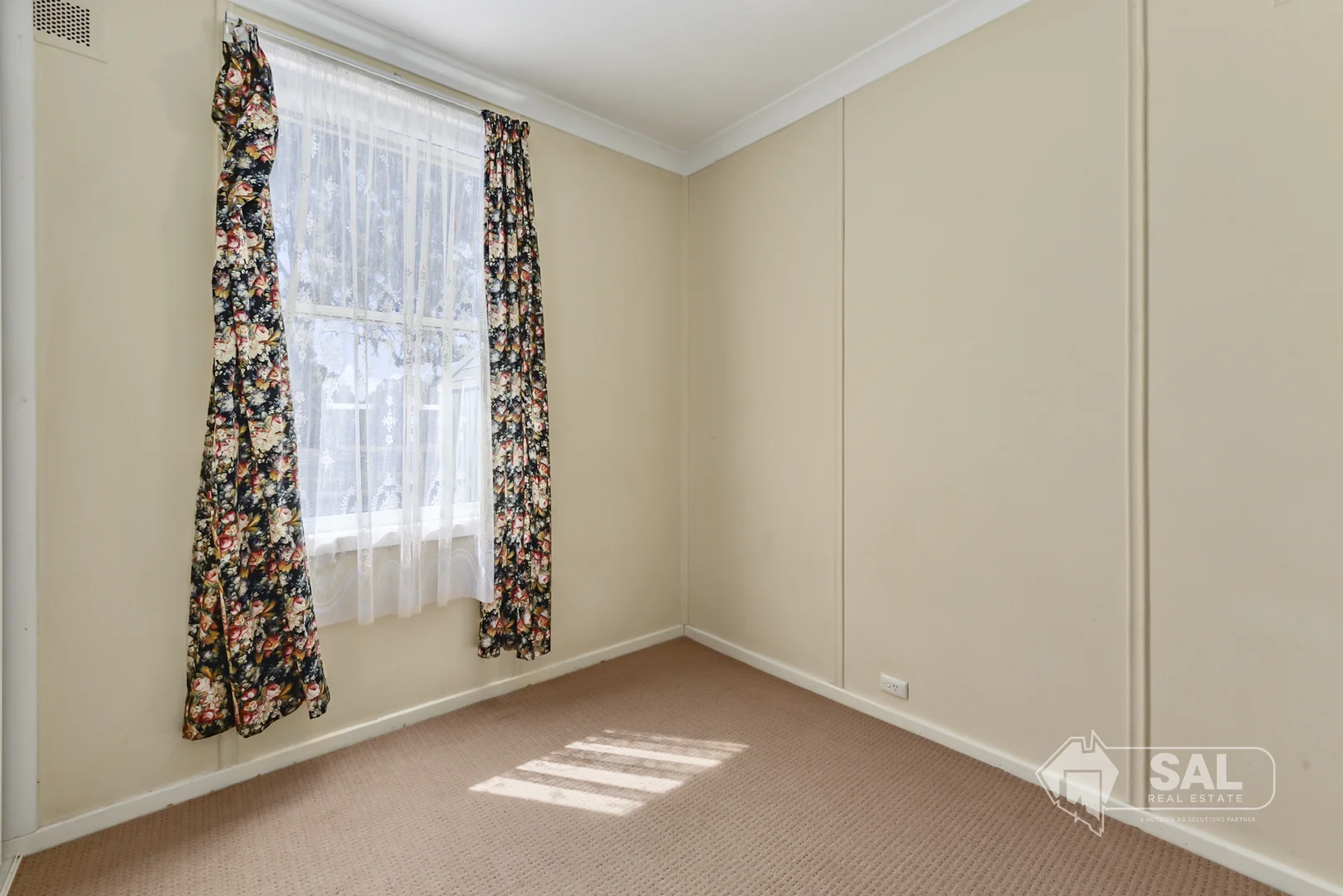 Additional image 9 of 196 Victoria Parade, Bordertown SA 5268