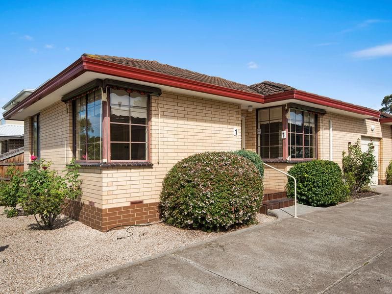 1 31 Elizabeth Street Newport Vic 3015 Apartment For Rent 370 Domain