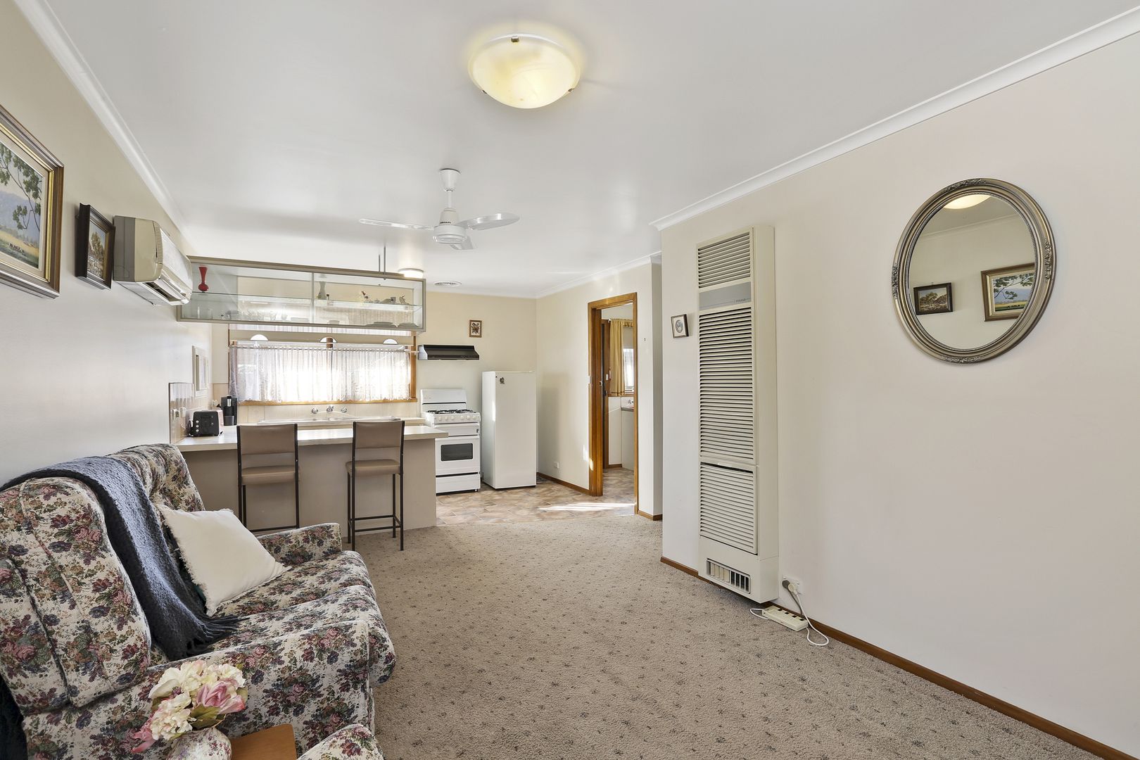 2/10 Bonview Avenue, Herne Hill VIC 3218, Image 2