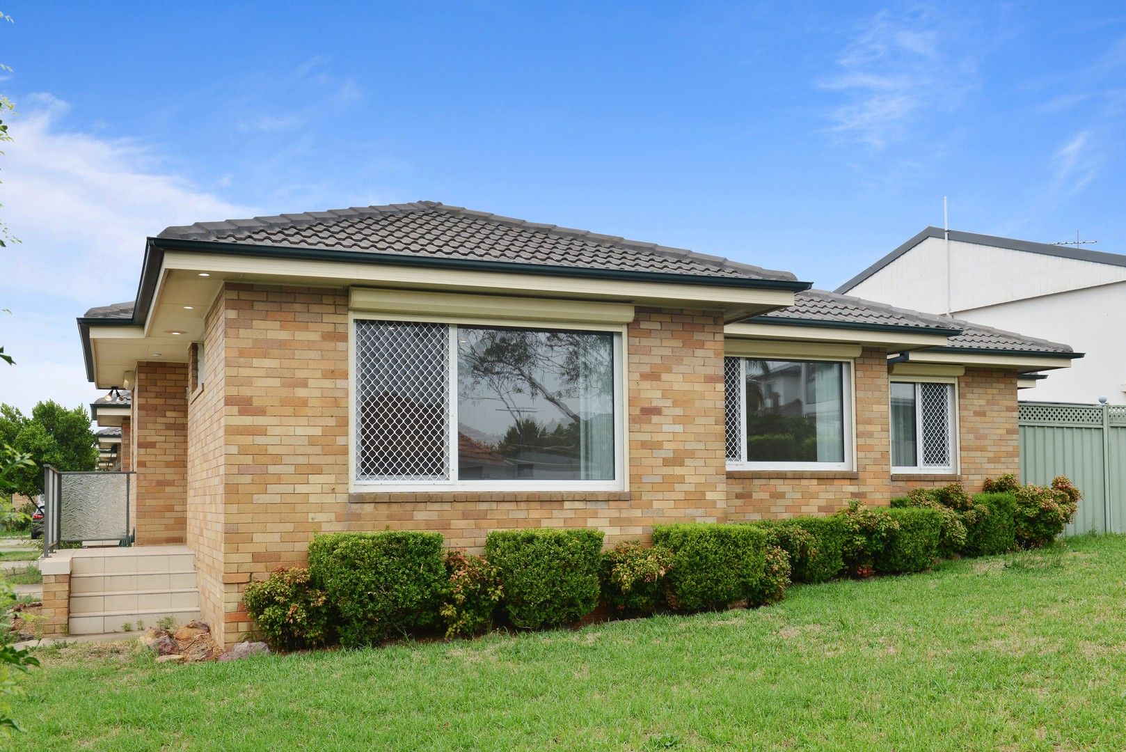 3 bedrooms Villa in 1/2 Occupation Road KYEEMAGH NSW, 2216