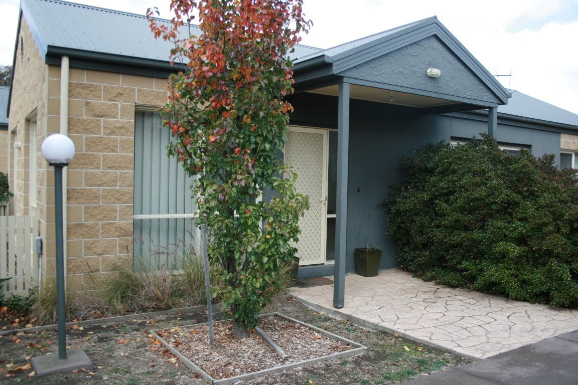 2/35 Stephen Street, Riddells Creek VIC 3431 House For Rent 350