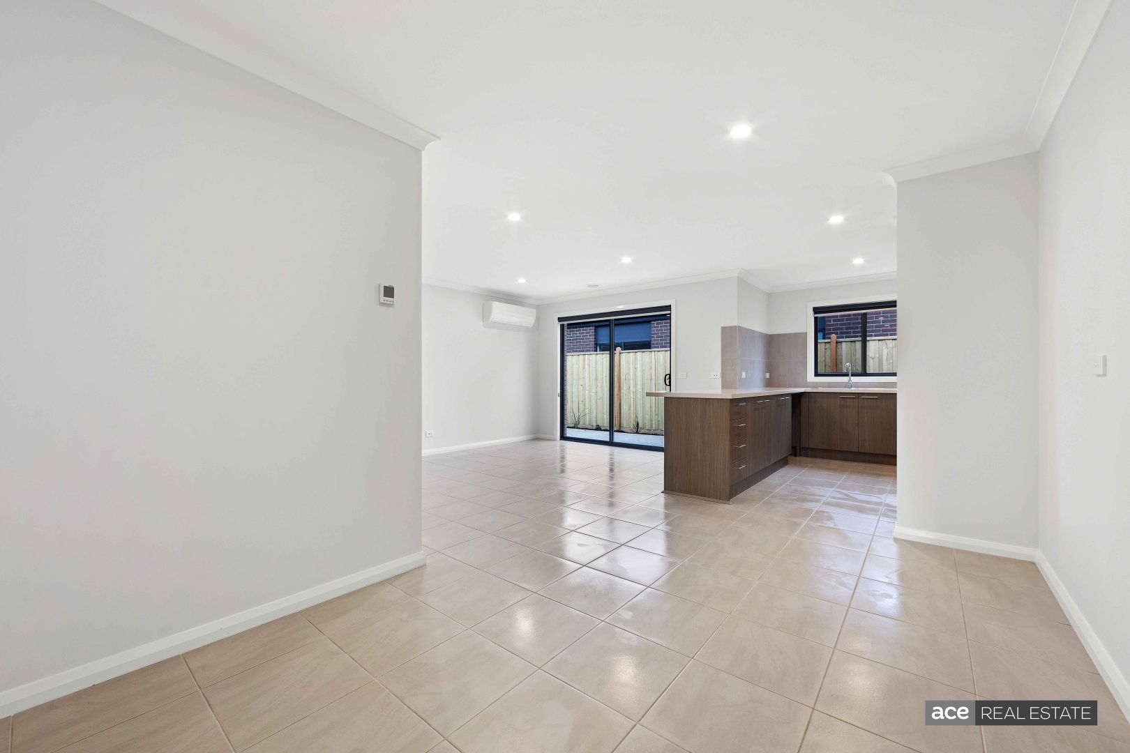 68 Gilfillan Circuit, Thornhill Park VIC 3335, Image 2