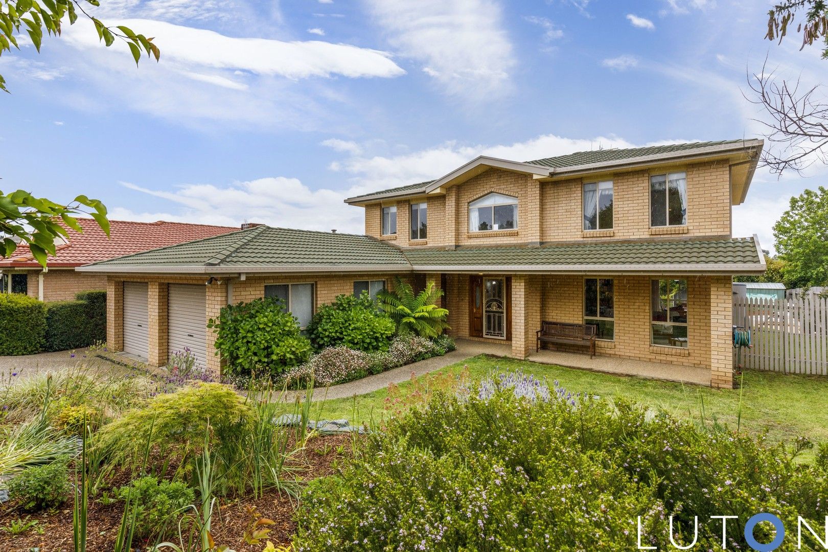 5 bedrooms House in 96 Kelleway Avenue NICHOLLS ACT, 2913