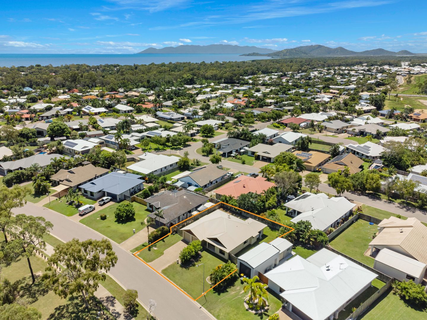 8 Woodwark Drive, Bushland Beach QLD 4818, Image 1