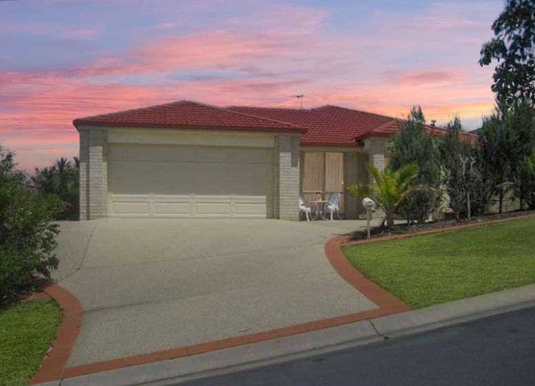 4 bedrooms House in 8 Hawker Street PACIFIC PINES QLD, 4211