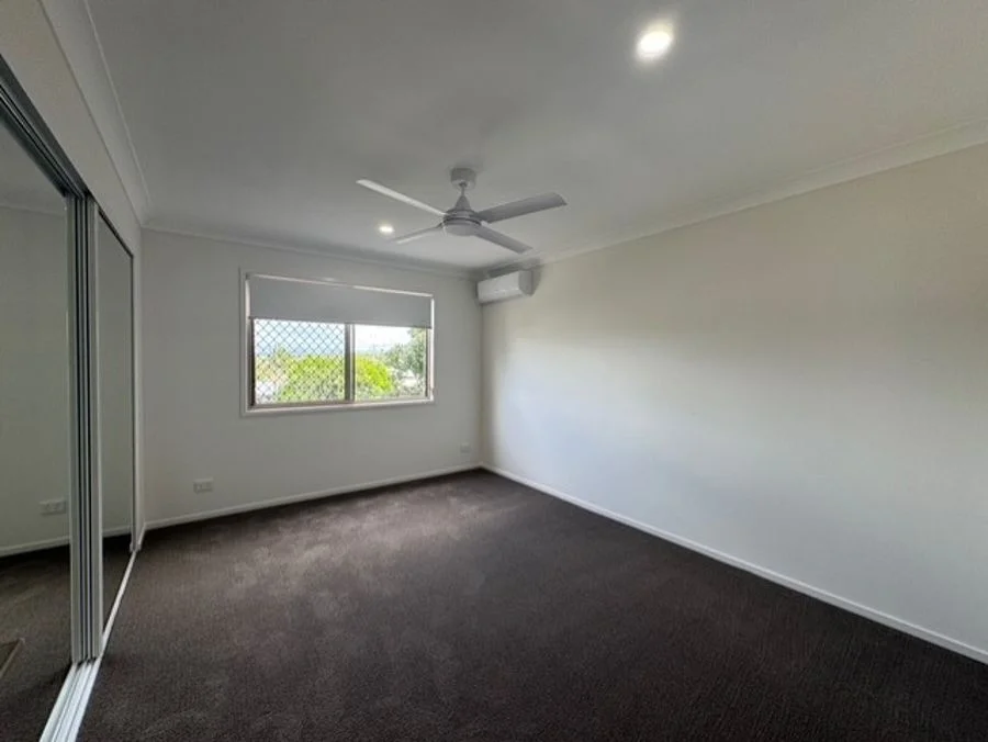 Additional image 18 of 2/18 Fourth Avenue, Labrador QLD 4215