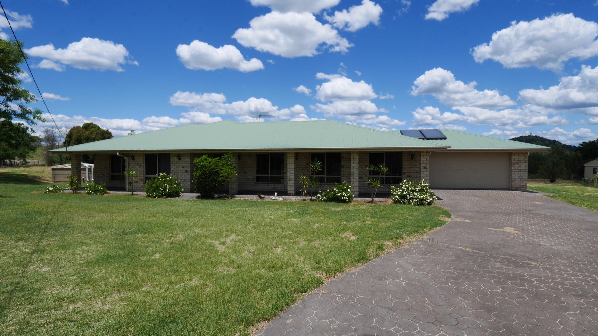 4 bedrooms House in 25 Hein Court REGENCY DOWNS QLD, 4341