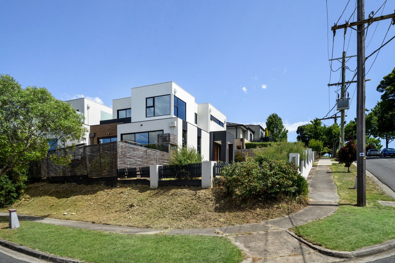 4 bedrooms Townhouse in 1/48 Greendale Road DONCASTER EAST VIC, 3109