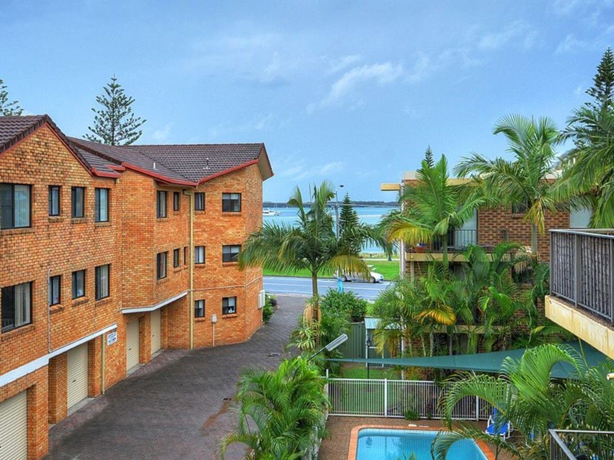 2 bedrooms Apartment / Unit / Flat in 27/490 Marine Parade BIGGERA WATERS QLD, 4216
