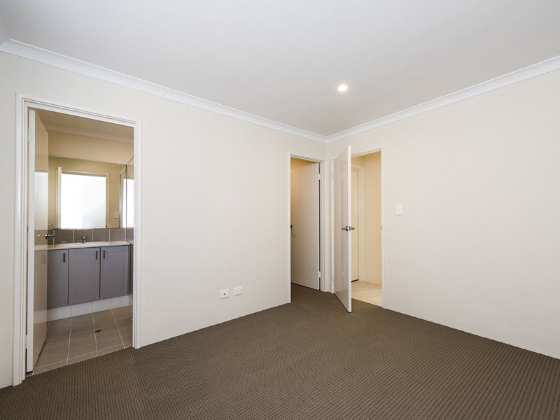 4 bedrooms House in 50 Delta Road BALDIVIS WA, 6171