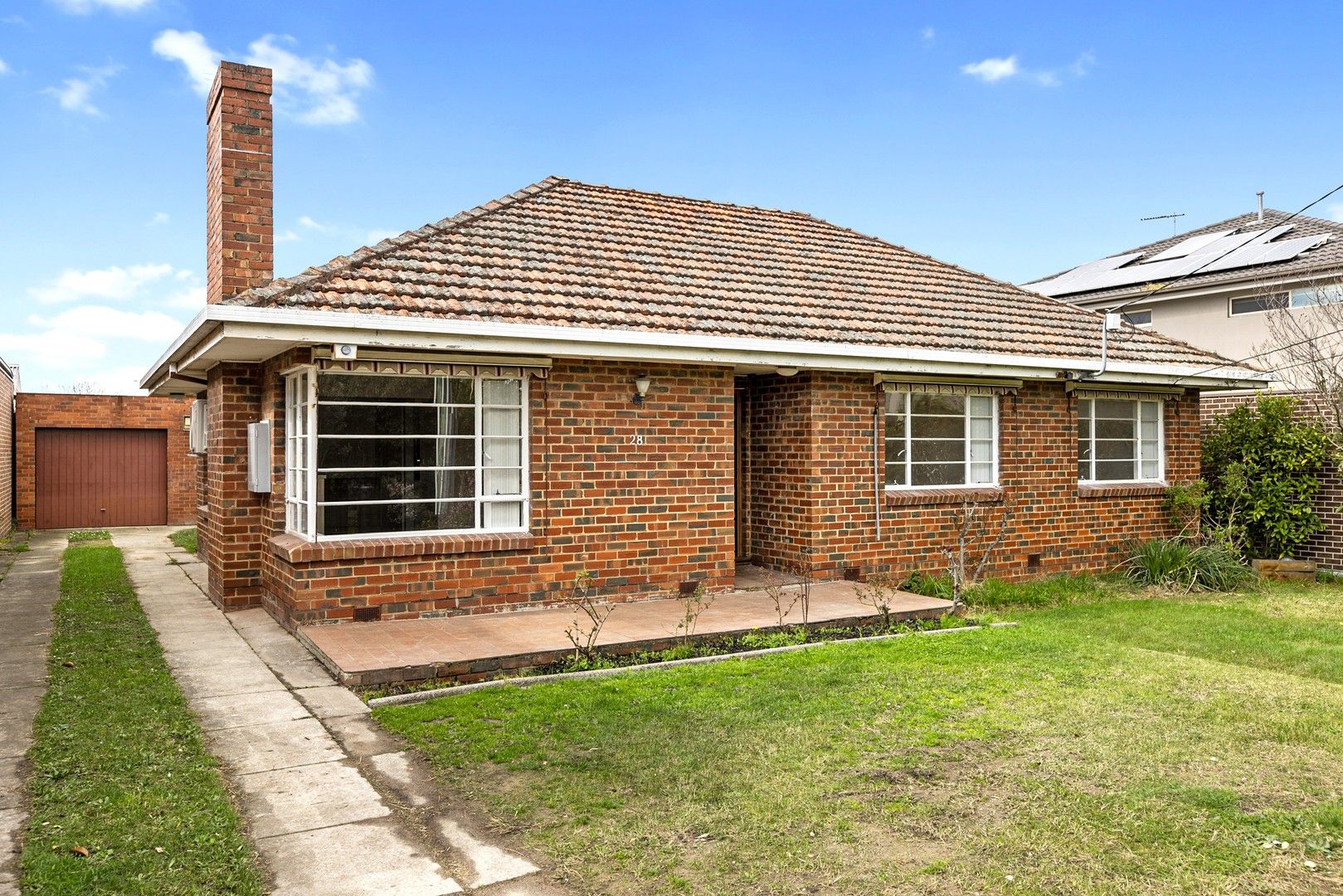 4 bedrooms House in 28 Halliday Street MOUNT WAVERLEY VIC, 3149