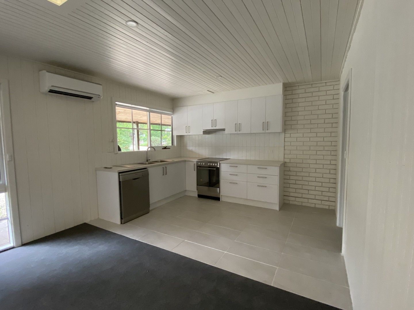 2 bedrooms Apartment / Unit / Flat in 4/122 Great Alpine Road HARRIETVILLE VIC, 3741