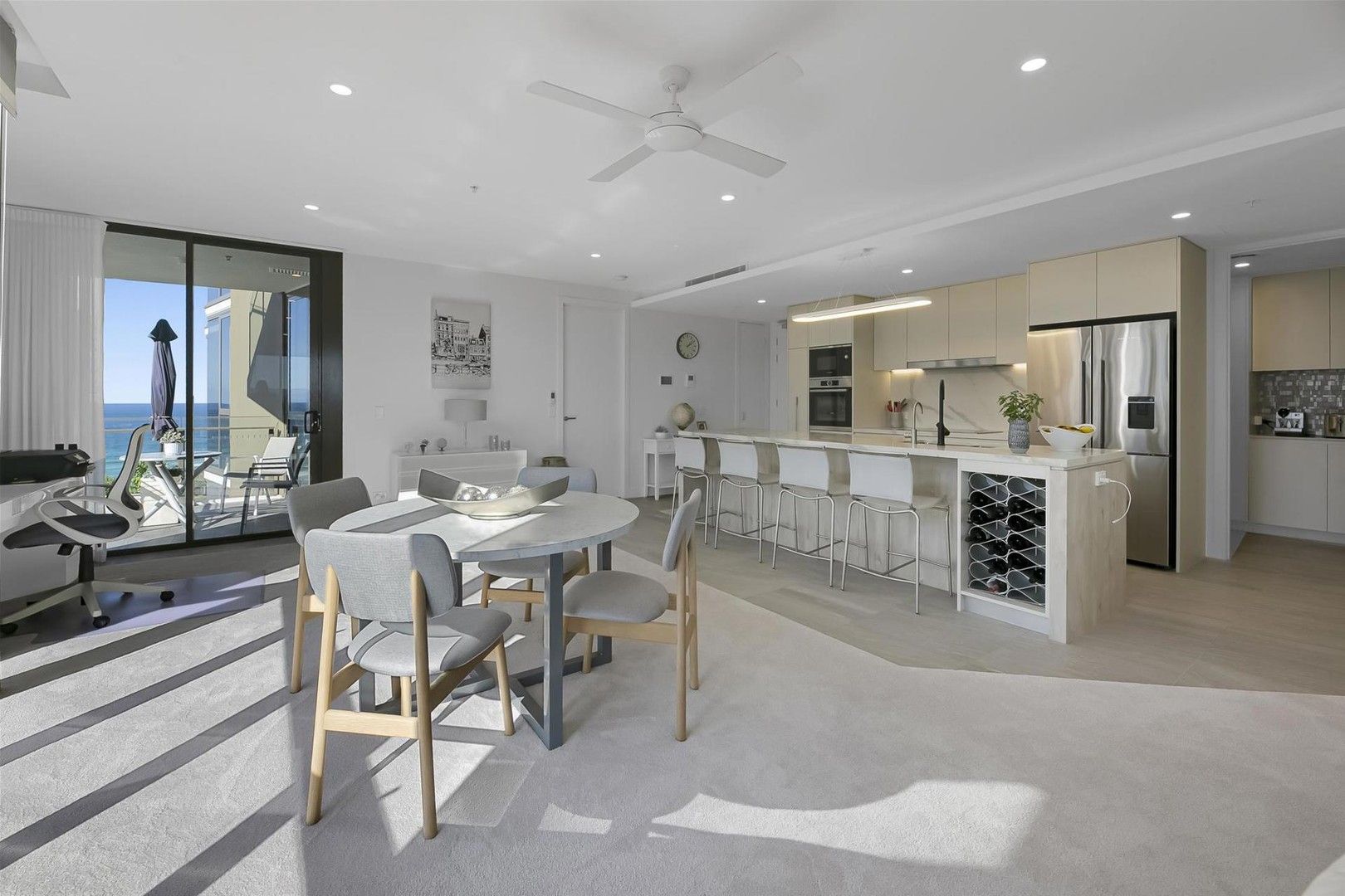 1002/5 Pacific Street, Main Beach QLD 4217, Image 0